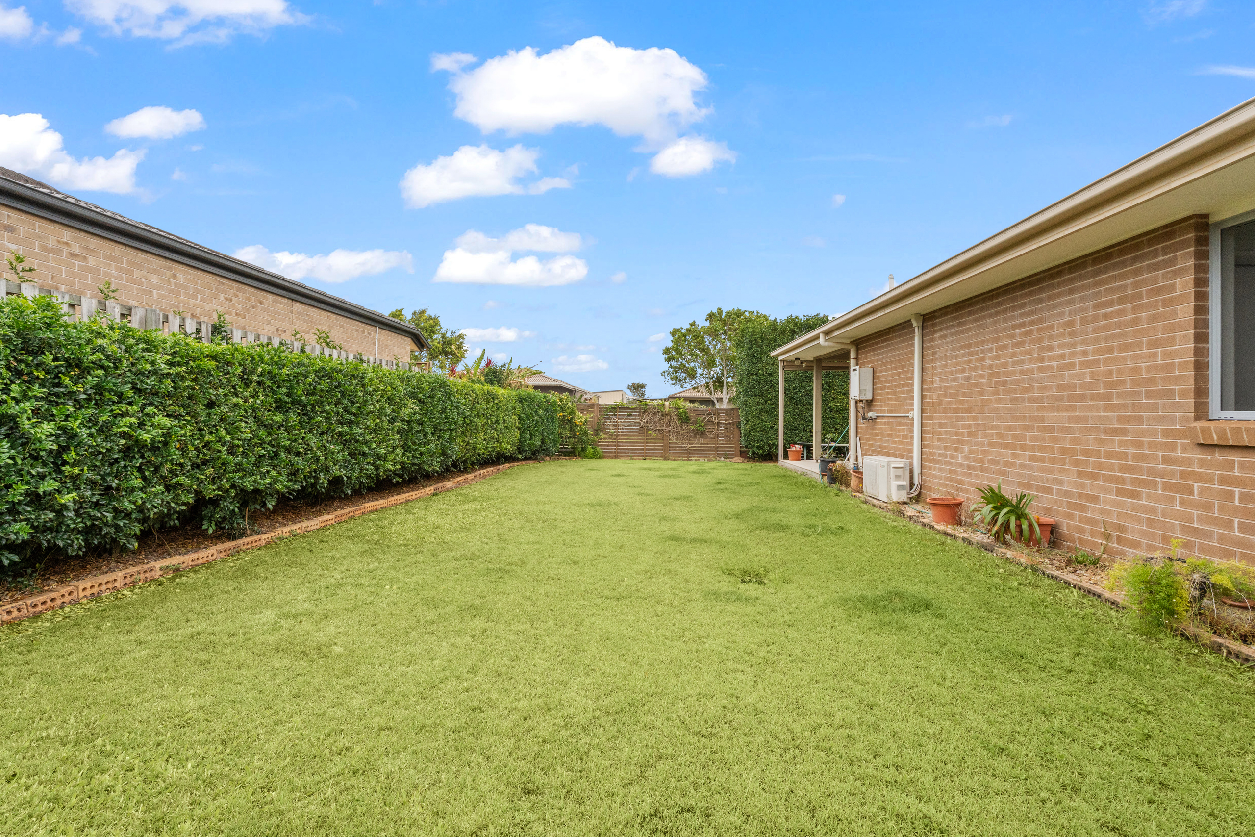 2 Oxley Circuit, URRAWEEN, QLD 4655 AUS