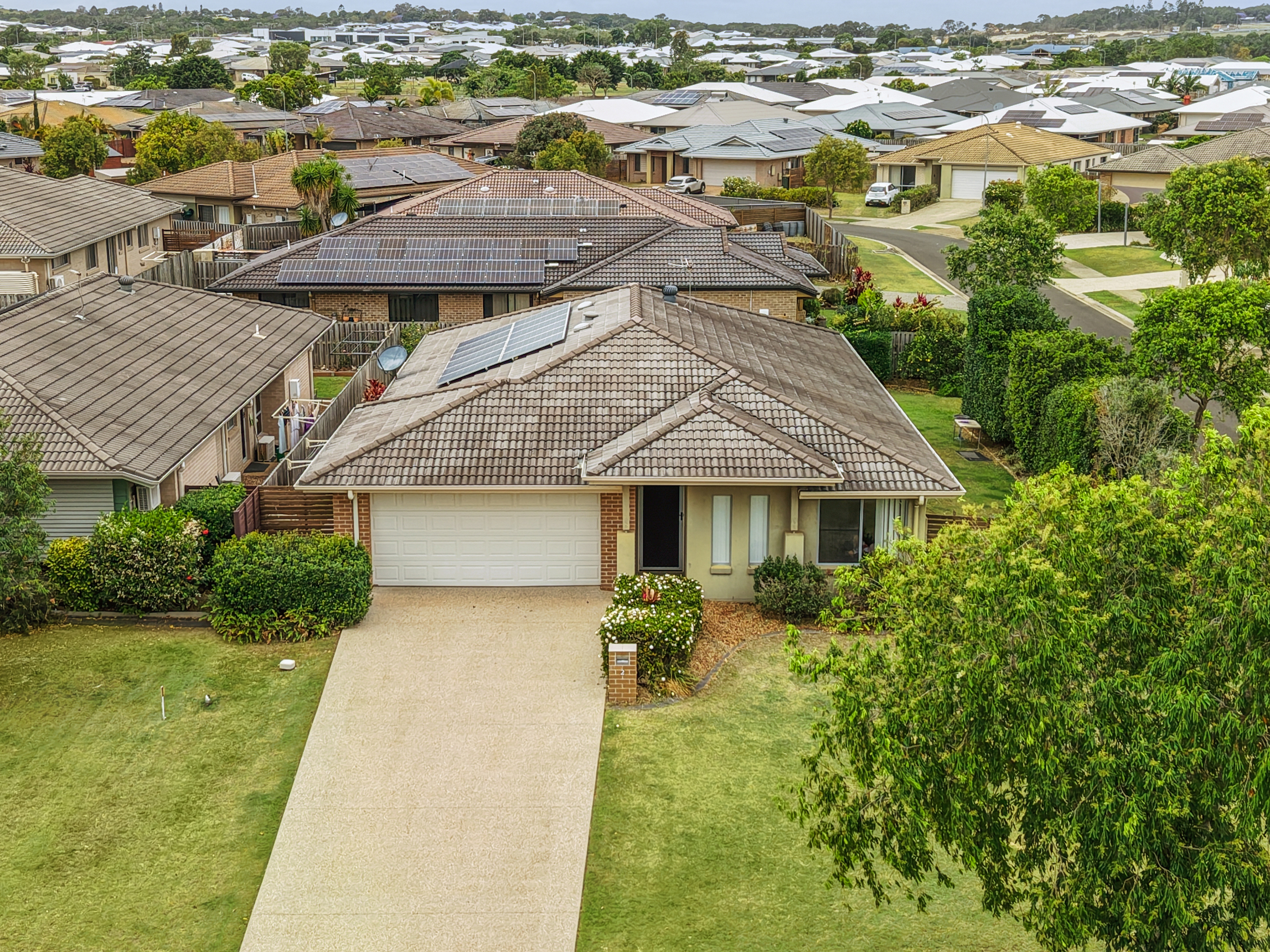 2 Oxley Circuit, URRAWEEN, QLD 4655 AUS