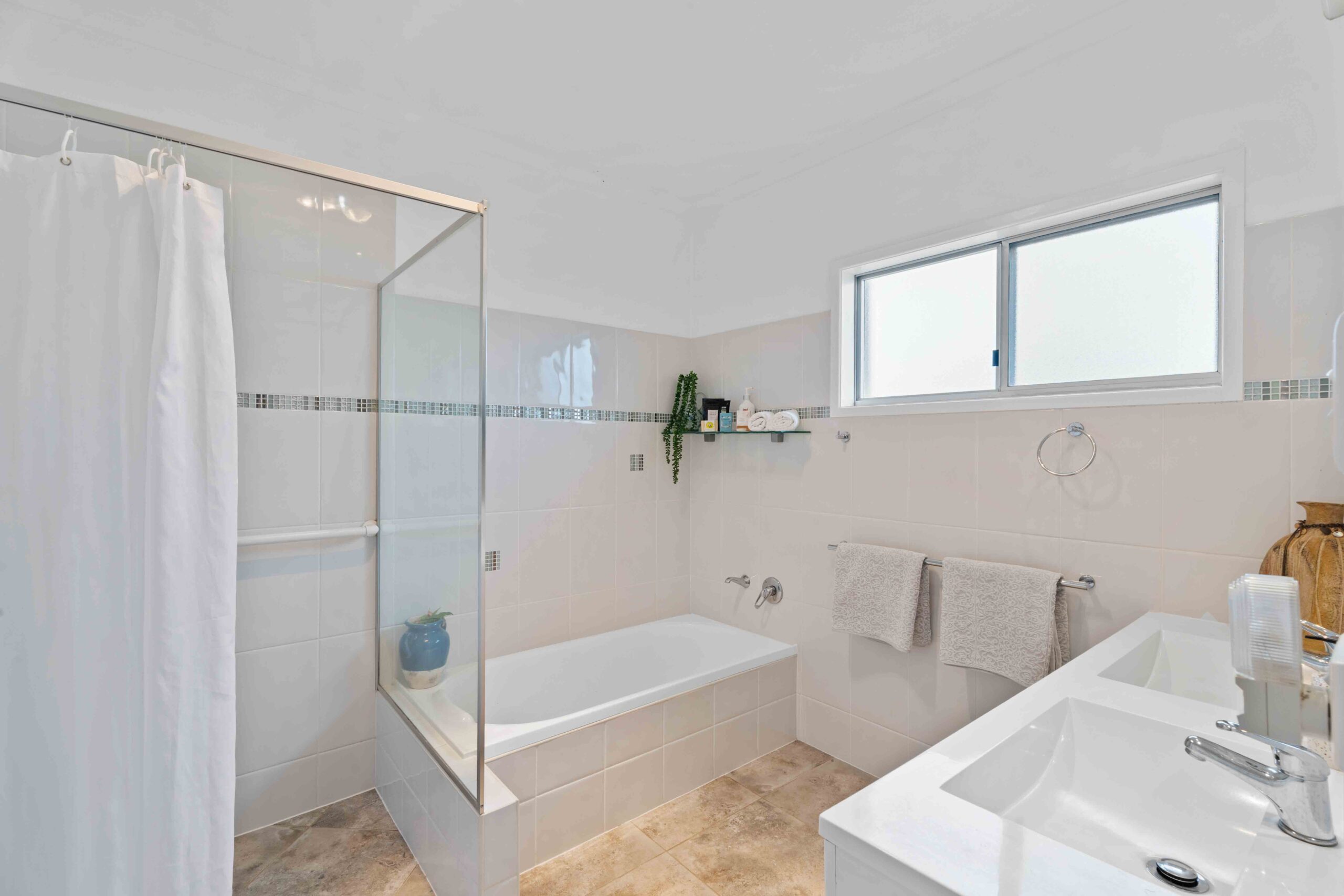 1 Crescent Street, URANGAN, QLD 4655 AUS