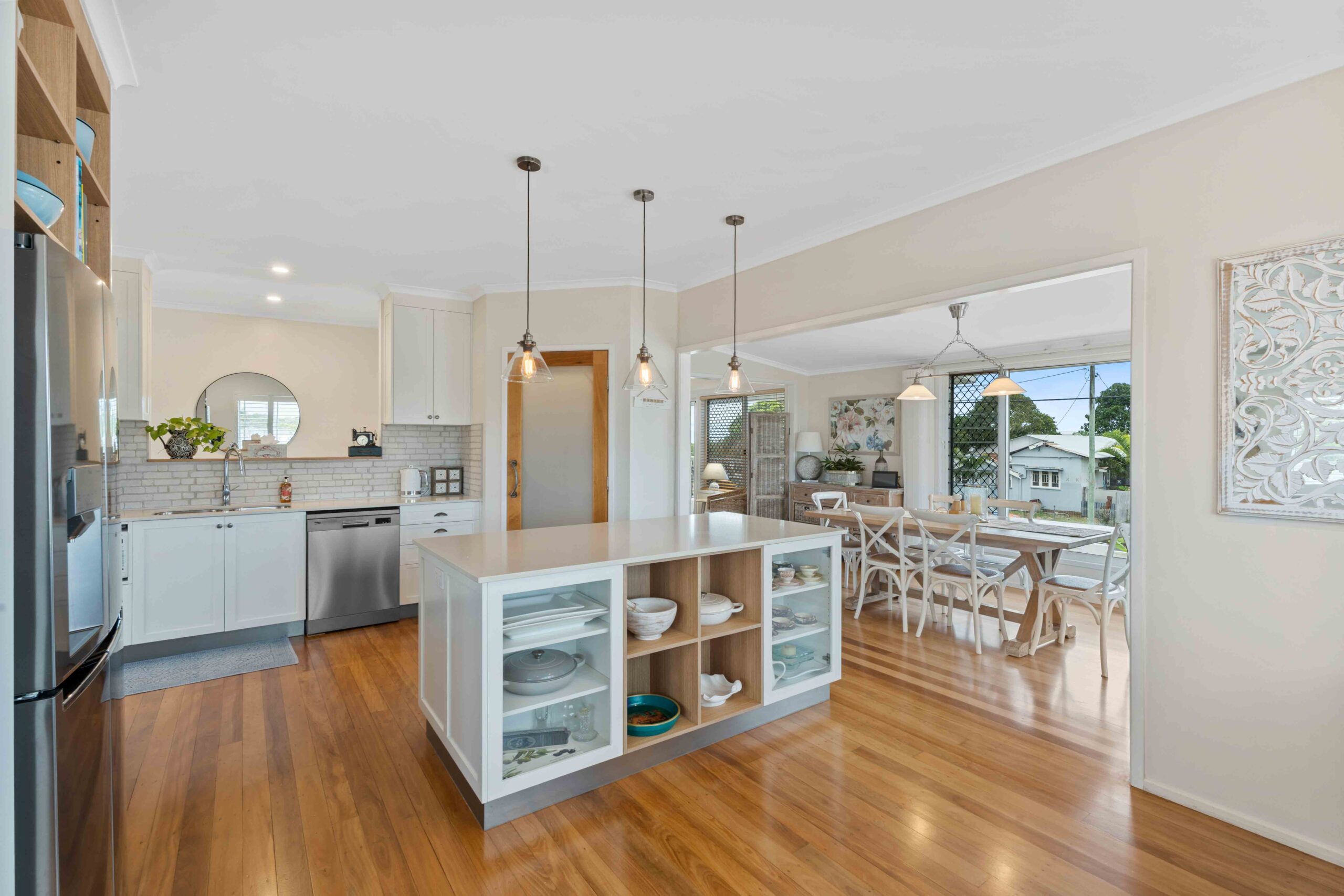 1 Crescent Street, URANGAN, QLD 4655 AUS