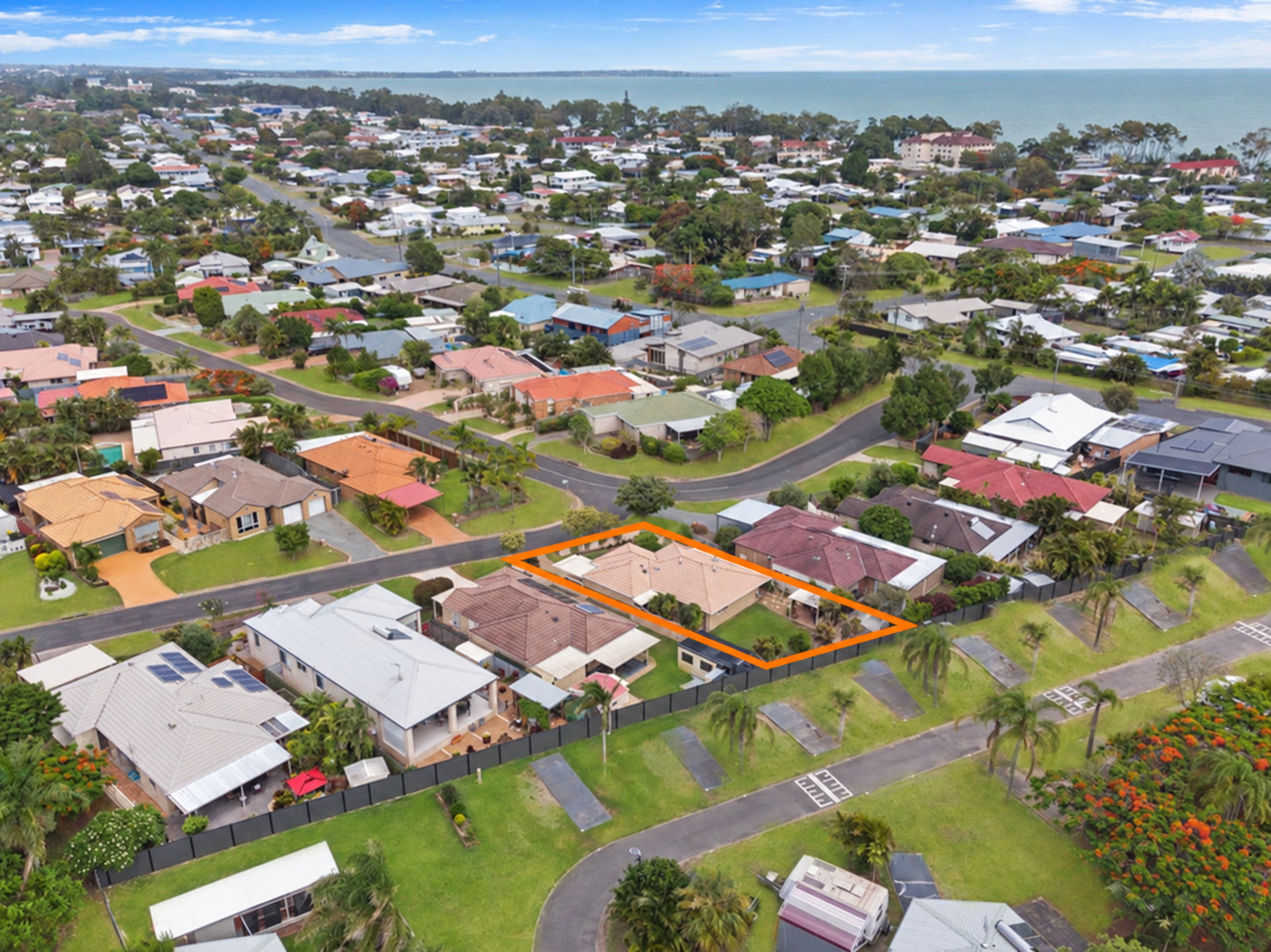 2 Brooke Court, TORQUAY, QLD 4655 AUS