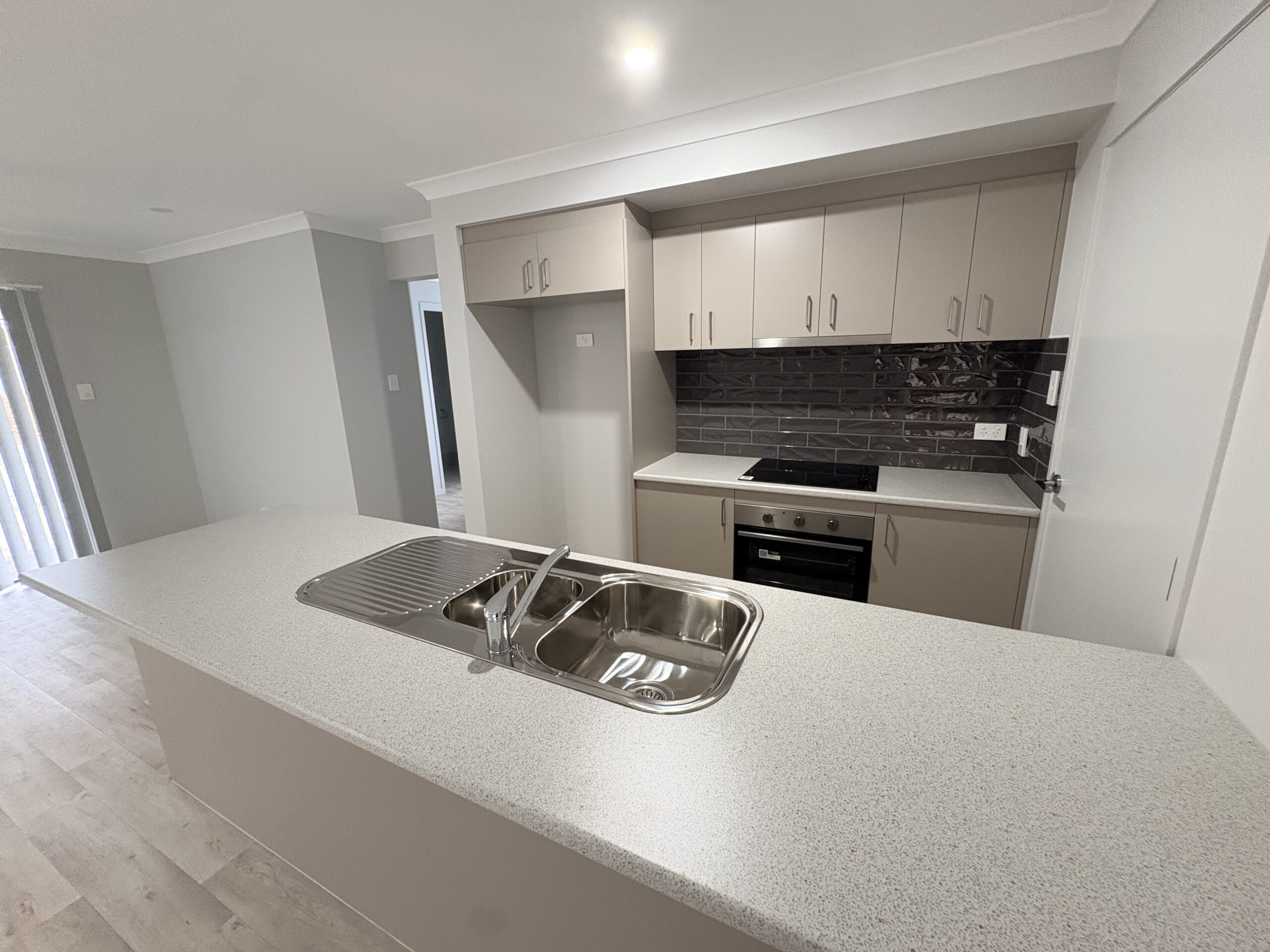 4 Cudgerie Street, WONDUNNA, QLD 4655 AUS