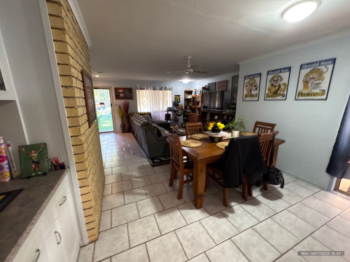 64 Robert Street, URANGAN, QLD 4655 AUS