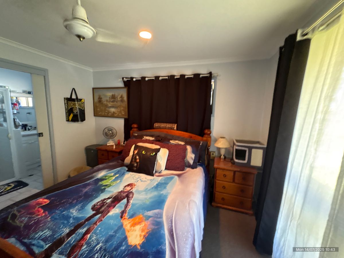 64 Robert Street, URANGAN, QLD 4655 AUS