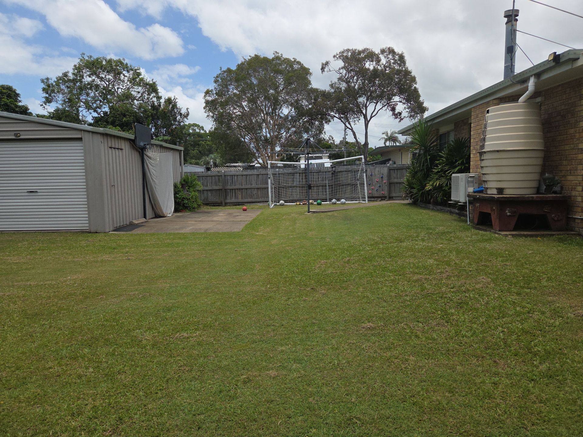 64 Robert Street, URANGAN, QLD 4655 AUS