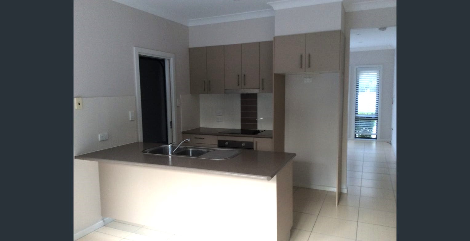 3/185 Torquay Road, SCARNESS, QLD 4655 AUS