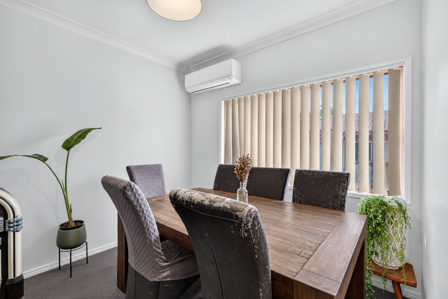 2/119 Freshwater Street, TORQUAY, QLD 4655 AUS